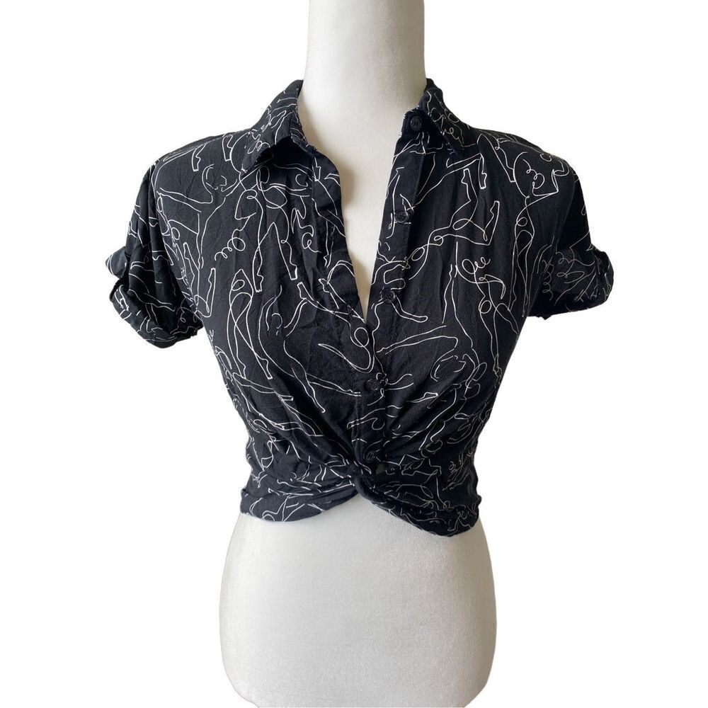 Milk & Honey Abstract People Print Button Cropped Blouse